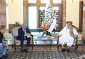 طالبان: برخورد نامناسب با پناهجویان فاصله ایجاد میکند