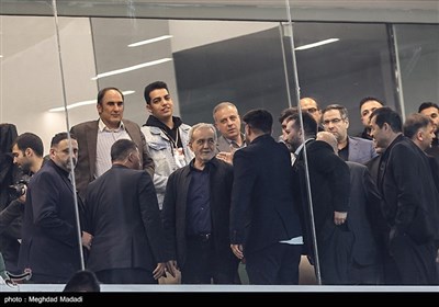 حضور مسعود پزشکیان رئیس جمهور در دیدار تیم‌های فوتبال ایران و امارات 
