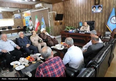 تجلیل از بازماندگان ناو جوشن در بوشهر