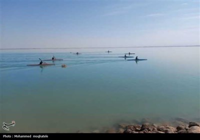 تجلیل از بازماندگان ناو جوشن در بوشهر