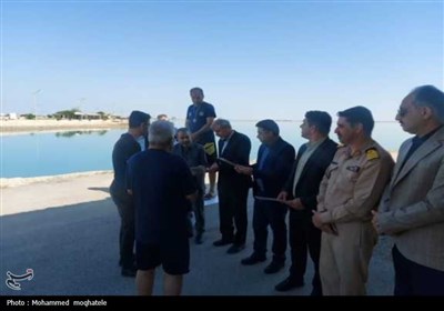 تجلیل از بازماندگان ناو جوشن در بوشهر