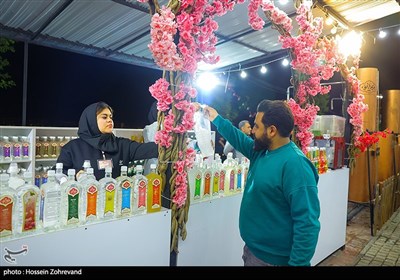 جشنواره گلاب و گلابگیری در پارک پرواز