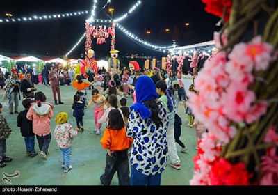 جشنواره گلاب و گلابگیری در پارک پرواز