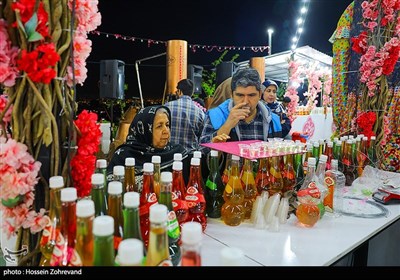 جشنواره گلاب و گلابگیری در پارک پرواز
