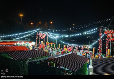 جشنواره گلاب و گلابگیری در پارک پرواز