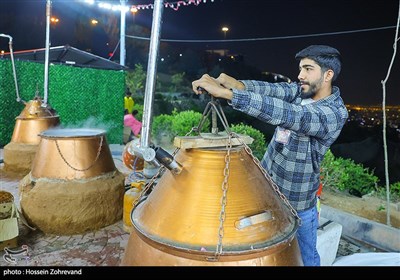 جشنواره گلاب و گلابگیری در پارک پرواز