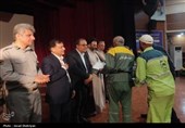 تقدیر از پاکبانان و باغبانان شهرداری بوشهر