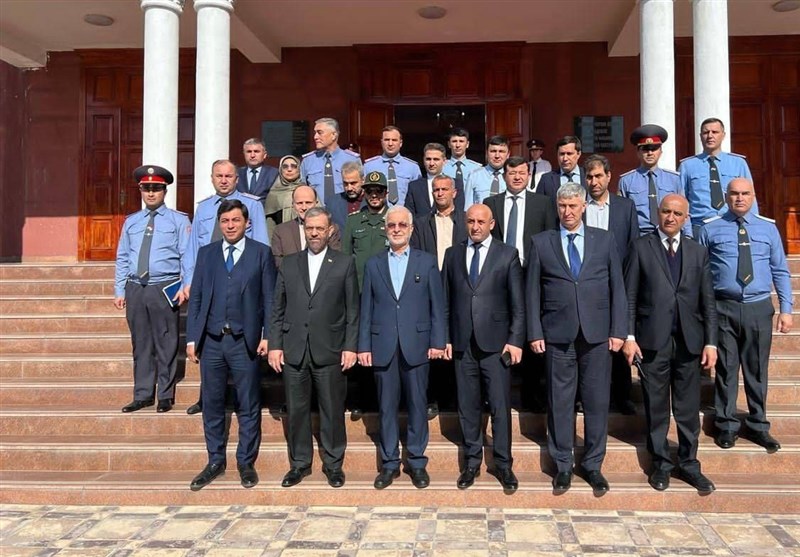 بازدید وزیر کشور از آکادمی وزارت داخله تاجیکستان
