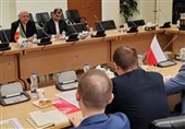 انعقاد الجولة الجدیدة من المشاورات السیاسیة بین إیران وبولندا فی طهران