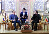 دعوت از استاندار اصفهان برای حضور در مجمع "کازان فورم"