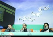 حجت‌الاسلام والمسلمین سید عبدالفتاح نواب، نماینده ولی‌فقیه در امور حج و زیارت و سرپرست حجاج ایرانی و علیرضا بیات، رئیس جدید سازمان حج و زیارت در همایش آموزشی و توجیهی زائران حج تمتع استان تهران