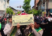 پس از 42 سال انتظار غلامحسین در آغوش مادر آرام گرفت