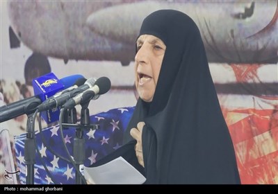 مراسم گرامیداشت 5 اردیبهشت در صحرای طبس