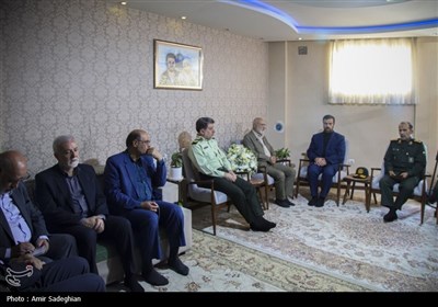 شهید شاخص جهان اسلام، نشان افتخار به خانواده شهیده کرباسی