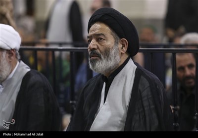 حضور حجت السلام والمسلمین نواب در نماز جمعه قم
