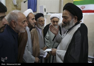 حضور حجت السلام والمسلمین نواب در نماز جمعه قم