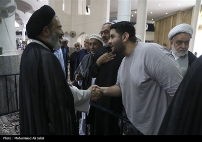 حضور حجت السلام والمسلمین نواب در نماز جمعه قم