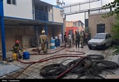 مهار آتشسوزی گسترده در انبار چسب چهاردانگه