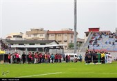 دیدار تیم های فوتبال نساجی و گل گهر