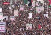 مظاهرة حاشدة فی صنعاء تأکیدا على الثبات مع غزة رغم جرائم الأمریکی والصهیونی ضد الیمن