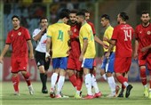 مدیر تیم صنعت نفت: شهردار نوشهر 2 بار وارد زمین شد