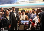 بازدید نماینده ولی فقیه در خراسان رضوی از پروژه خط سه مترو مشهد
