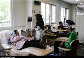 اهدای خون به مجروحان انفجار در بندر شهید رجایی