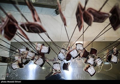 اهدای خون به مجروحان انفجار در بندر شهید رجایی