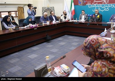 رونمائی از پوستر سی‌و‌ششمین نمایشگاه بین المللی کتاب تهران