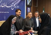 زنان پیشرو جامعه کار و تلاش فارس تجلیل شدند