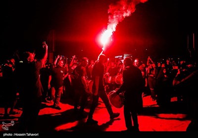 سوگواری ساکنین کیش برای جان‌باختگان حادثه بندر عباس