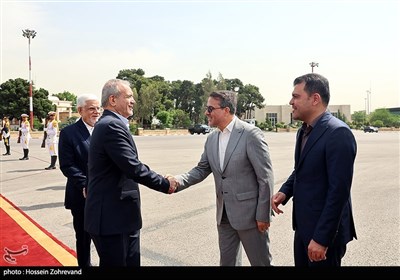 بدرقه رئیس‌جمهور به کشور آذربایجان