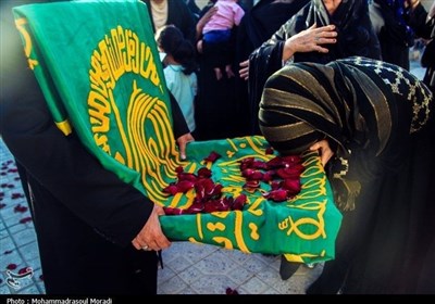 زیر سایه خورشید، دل ها به مشهد پرواز کرد- فیلم فیلم استان تسنیم