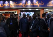بازدید تجار و بازرگانان خارجی از غرفه ملی مس در اکسپو1404