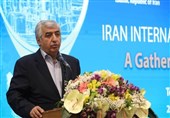 تورگردانان چرخ گردشگری را به حرکت در میآورند
