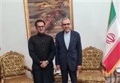 السفیر الباکستانی فی طهران یجری مشاورات مع معاون وزیر الخارجیة الإیرانی