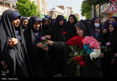 شادپیمایی دختران احمدی در شیراز برگزار شد