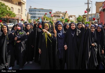 شادپیمایی دختران احمدی در شیراز برگزار شد