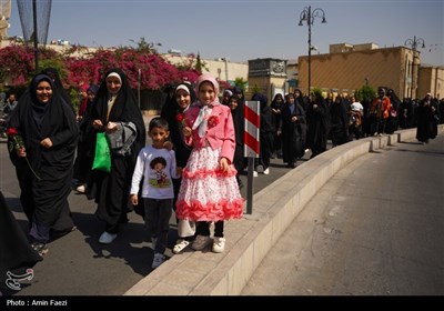 شادپیمایی دختران احمدی در شیراز برگزار شد
