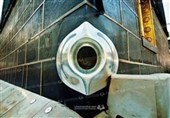 هرکس می‌شتابد تا دست خدا را لمس کند