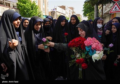 جشن روز دختر در حرم شاهچراغ (ع)