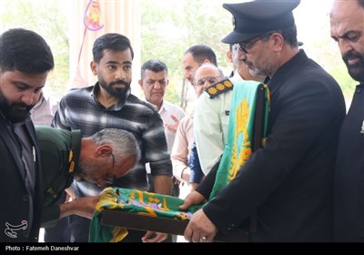 کاروان زیر سایه خورشید در غرب هرمزگان