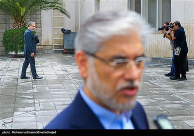 سید عباس عراقچی، وزیر امور خارجه در حاشیه جلسه هیات دولت