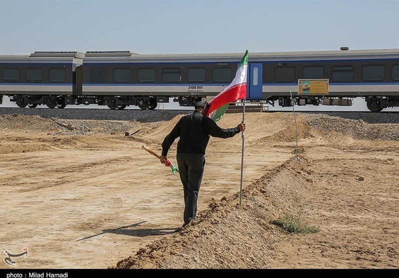 IRGC Base to Complete Major Railroad Project in SE Iran in Months