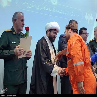 تجلیل از کارگران نمونه بوشهر