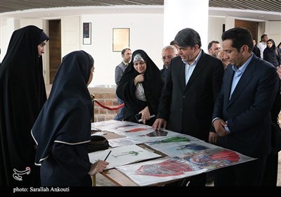 نشست صمیمی استاندار کرمان با دانش آموزان دختر 