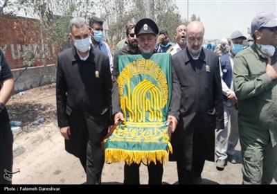 کاروان زیر سایه خورشید در محل حادثه بندر شهید رجایی