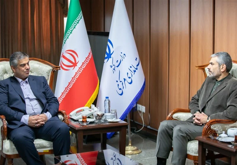 سیاست وزارت ارشاد؛ کاهش تصدی‌گری و میدان دادن به بخش خصوصی