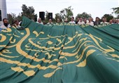 خدمات‌رسانی موکب امام رضا(ع) به زائران قم و شیراز