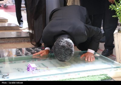آغاز جشنهای زیر سایه خورشید کرمان از کنار مرقد حاج قاسم